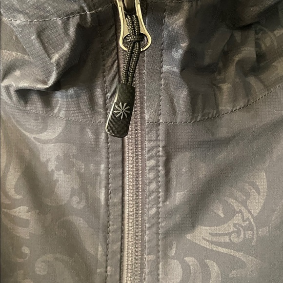 Athleta Black Patterned Jacket size L BNWOT length 30” pit to pit 42” zipper - Picture 2 of 16